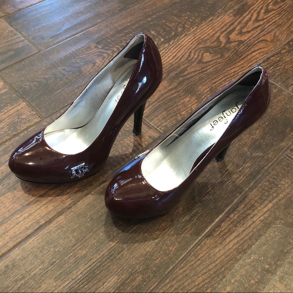 Cute A&M heels, barely worn